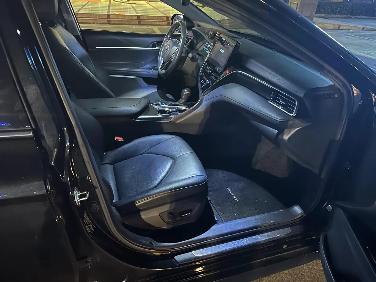 2023 Toyota Camry 2.5L 178HP L4 E-CVT Hybrid,autocango,china used car exporter,china ev exporter,chinese used car exporter,chinese used ev exporter