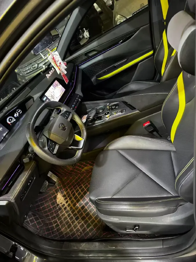 2022 ChangAn UNI-V 1.5T 188HP L4 7DCT,autocango,china used car exporter,china ev exporter,chinese used car exporter,chinese used ev exporter