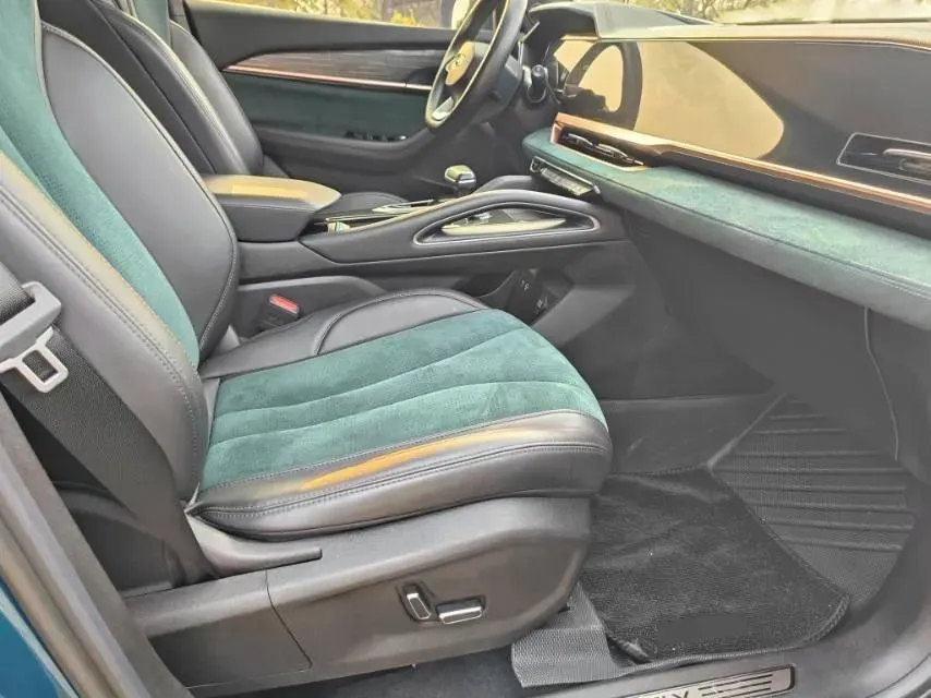 2021 Geely Monjaro 2.0T 218HP L4 7DCT,autocango,china used car exporter,china ev exporter,chinese used car exporter,chinese used ev exporter