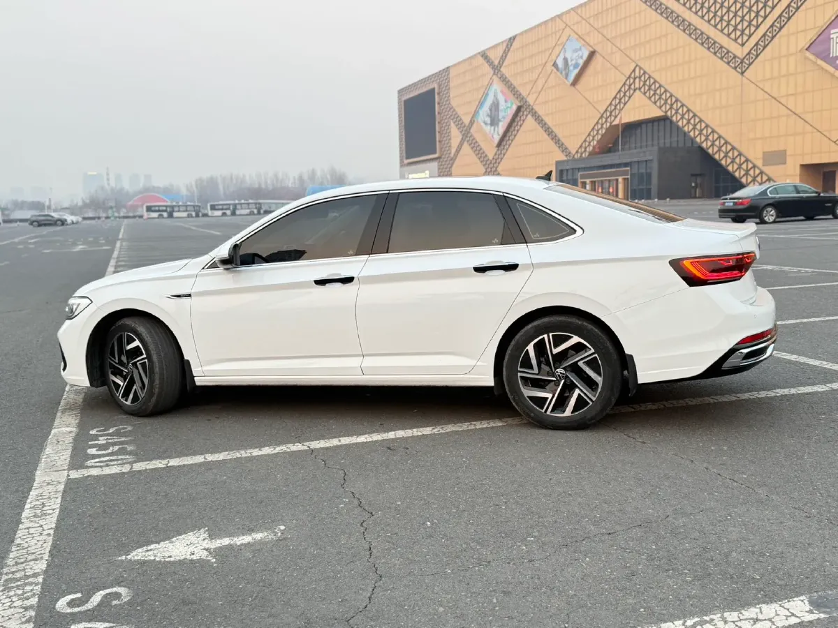 2023 Volkswagen Sagitar 1.4T 150HP L4 7DCT,autocango,china used car exporter,china ev exporter,chinese used car exporter,chinese used ev exporter