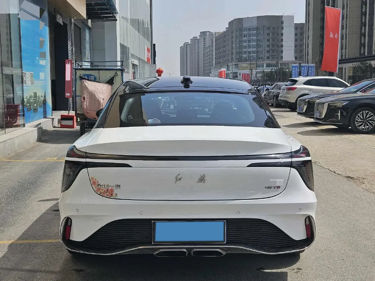 2023 HongQi H6 2.0T 252HP L4 8AT,autocango,china used car exporter,china ev exporter,chinese used car exporter,chinese used ev exporter