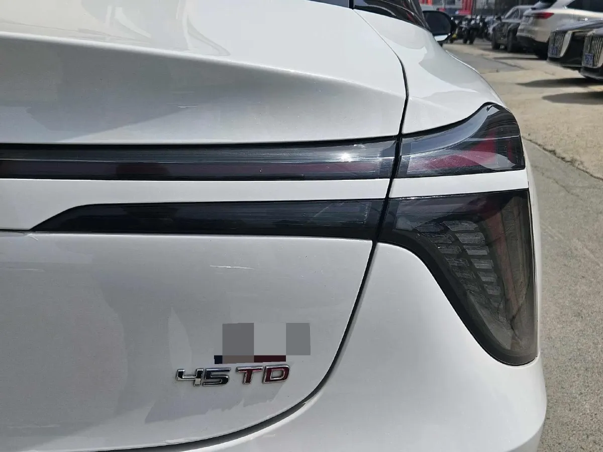 2023 HongQi H6 2.0T 252HP L4 8AT,autocango,china used car exporter,china ev exporter,chinese used car exporter,chinese used ev exporter