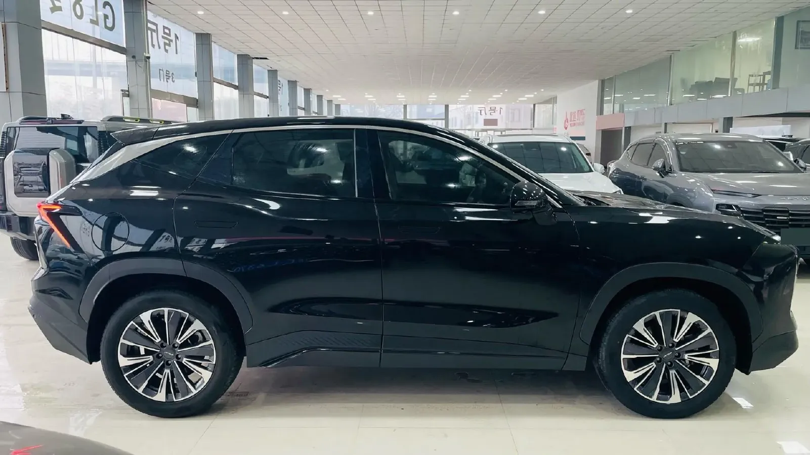 2023 Jetour DASHING 1.6T 197HP L4 7DCT,autocango,china used car exporter,china ev exporter,chinese used car exporter,chinese used ev exporter