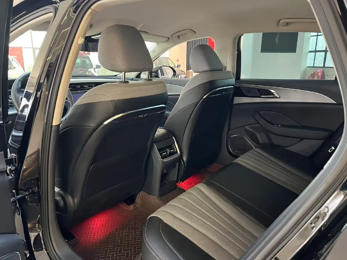 2024 HongQi H5 1.5T 169HP L4 7DCT,autocango,china used car exporter,china ev exporter,chinese used car exporter,chinese used ev exporter