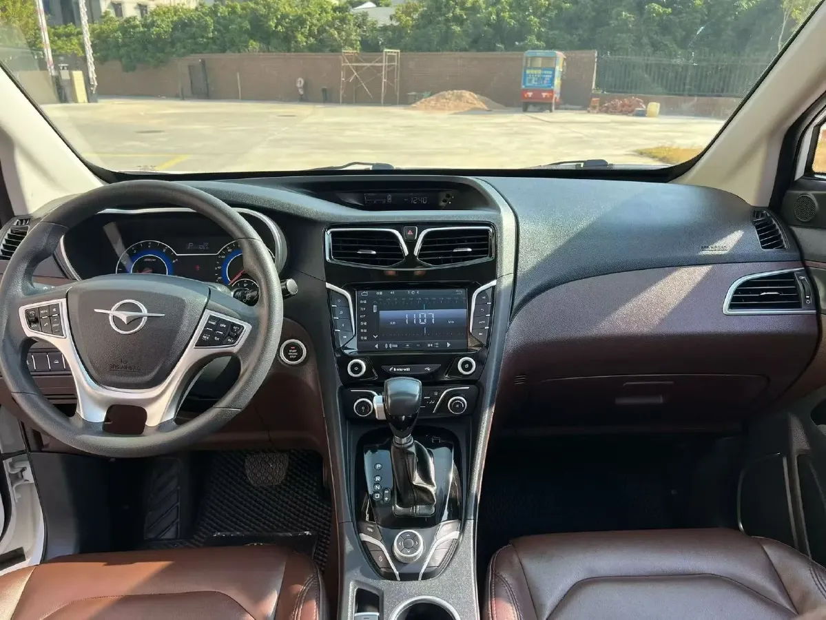 2017 HaiMa Family F7 1.5T 165HP L4 6AT,autocango,china used car exporter,china ev exporter,chinese used car exporter,chinese used ev exporter