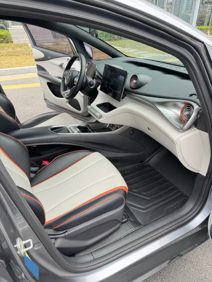 2021 Ford Escort 1.5L 122HP L3 6AT,autocango,china used car exporter,china ev exporter,chinese used car exporter,chinese used ev exporter