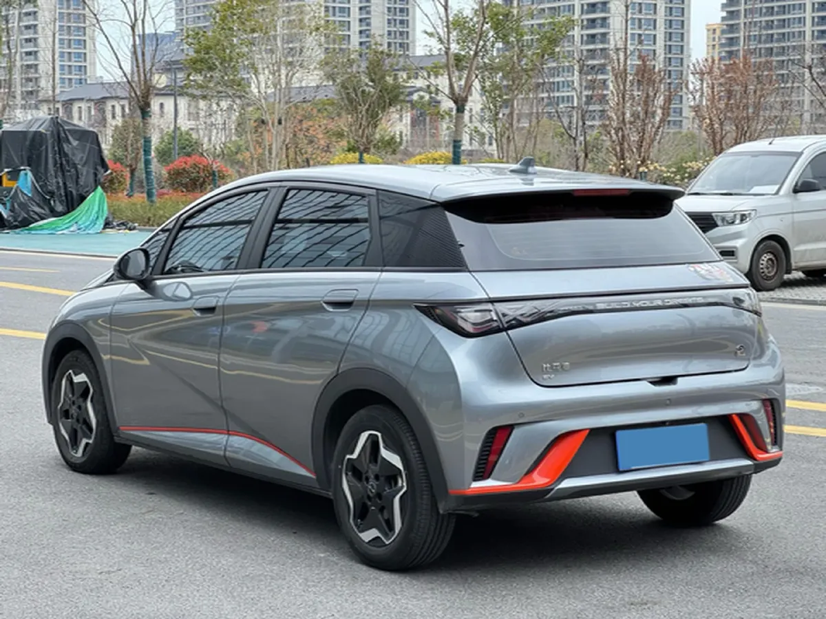 2021 Ford Escort 1.5L 122HP L3 6AT,autocango,china used car exporter,china ev exporter,chinese used car exporter,chinese used ev exporter