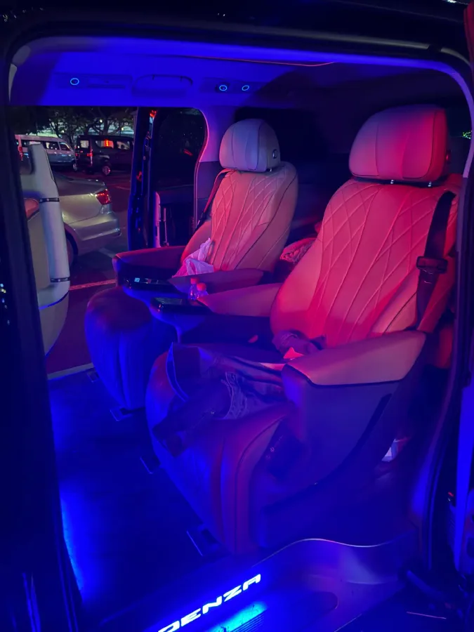 2022 HongQi HS7 3.0T 337HP V6 8AT,autocango,china used car exporter,china ev exporter,chinese used car exporter,chinese used ev exporter