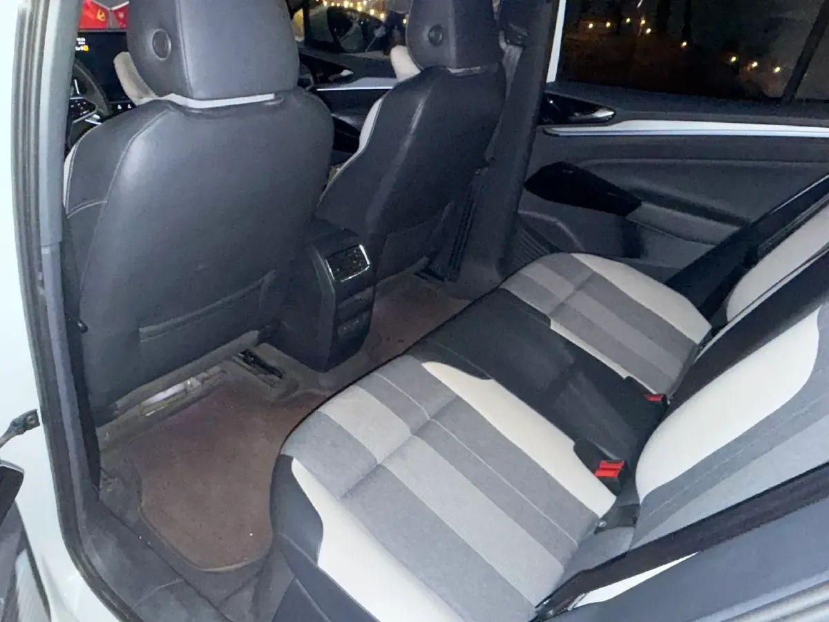 2024 Volkswagen ID.4 Crozz BEV 55.7KWH,autocango,china used car exporter,china ev exporter,chinese used car exporter,chinese used ev exporter