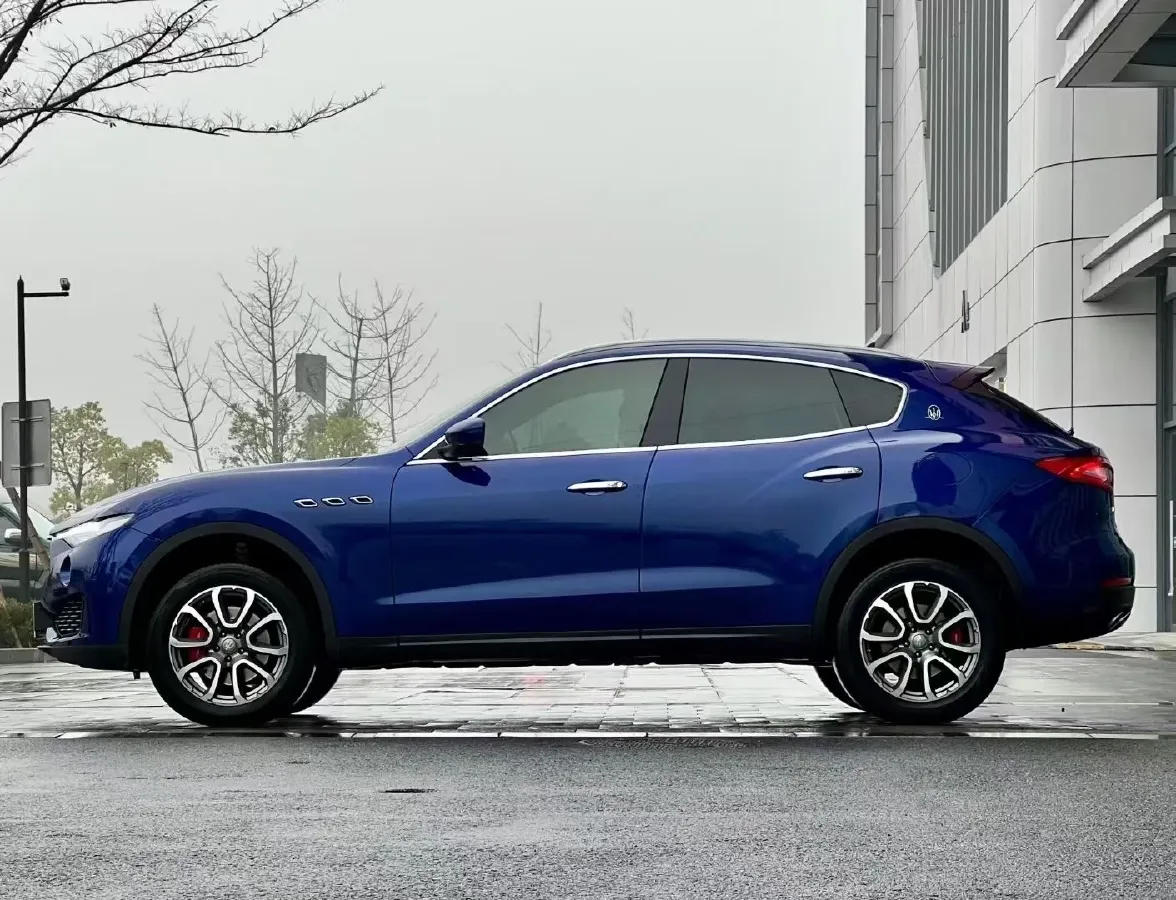 2018 Maserati Levante 3.0T 350HP V6 8AT,autocango,china used car exporter,china ev exporter,chinese used car exporter,chinese used ev exporter