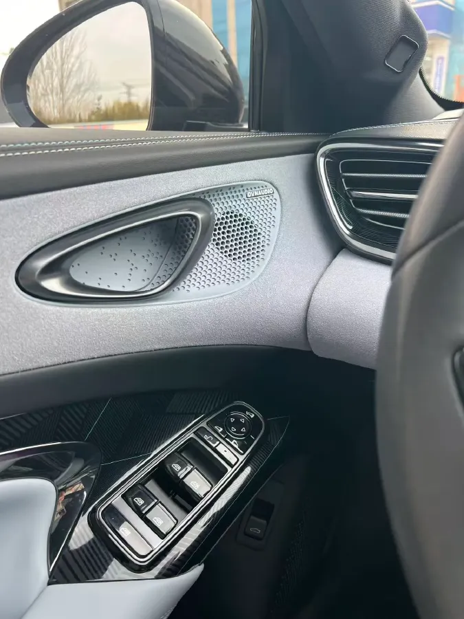 2022 AITO AITO M5 Range Extended 125HP REEV 40KWH,autocango,china used car exporter,china ev exporter,chinese used car exporter,chinese used ev exporter