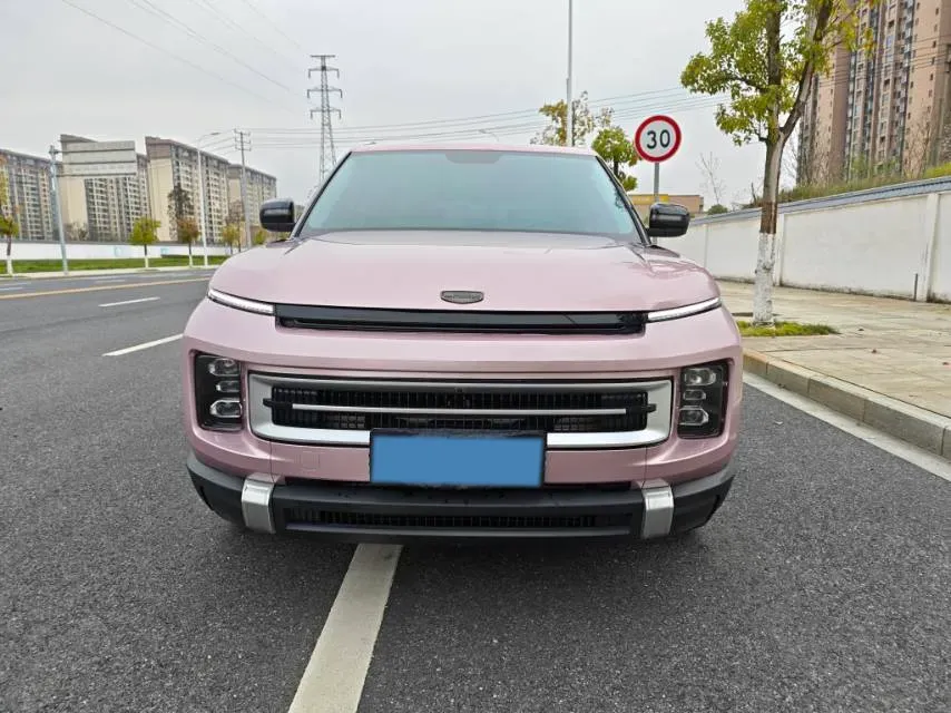 2023 Geely ICON 1.5T 181HP L4 7DCT,autocango,china used car exporter,china ev exporter,chinese used car exporter,chinese used ev exporter