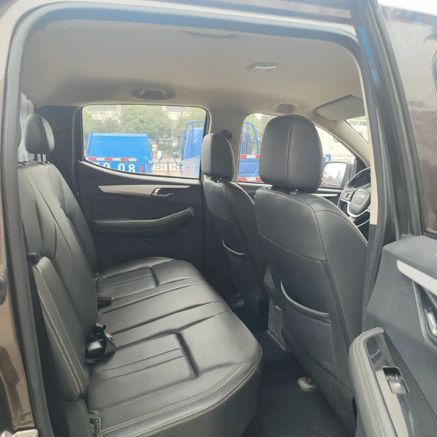 2020 Isuzu Jim 2.5T 150HP L4 6MT,autocango,china used car exporter,china ev exporter,chinese used car exporter,chinese used ev exporter