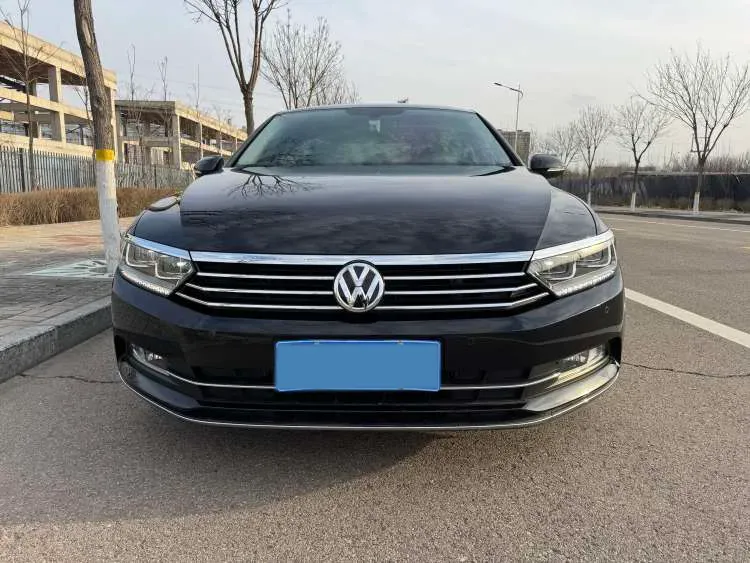 2018 Volkswagen Magotan 1.8T 180HP L4 7DCT,autocango,china used car exporter,china ev exporter,chinese used car exporter,chinese used ev exporter