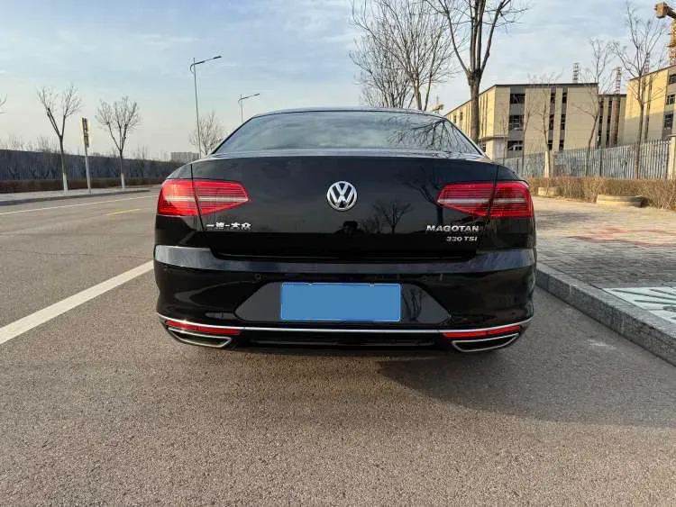 2018 Volkswagen Magotan 1.8T 180HP L4 7DCT,autocango,china used car exporter,china ev exporter,chinese used car exporter,chinese used ev exporter