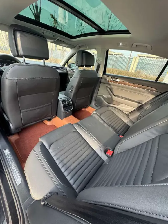 2018 Volkswagen Magotan 1.8T 180HP L4 7DCT,autocango,china used car exporter,china ev exporter,chinese used car exporter,chinese used ev exporter