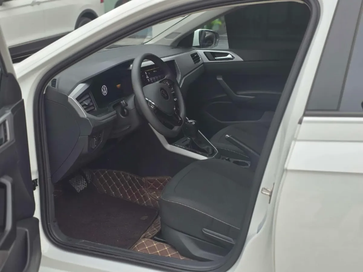 2023 Volkswagen Polo 1.5L 110HP L4 6AT,autocango,china used car exporter,china ev exporter,chinese used car exporter,chinese used ev exporter