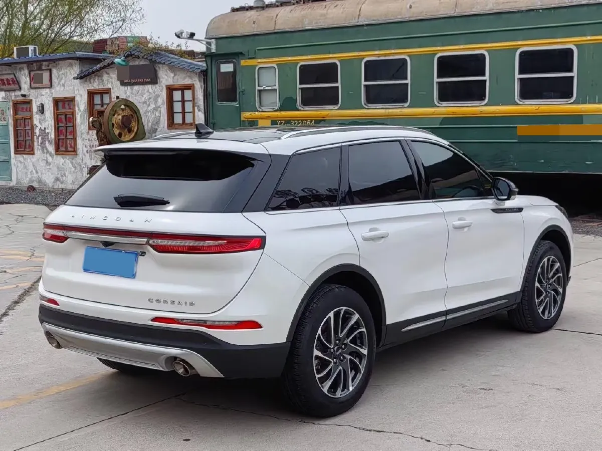 2022 Lincoln Corsair 2.0T 245HP L4 8AT,autocango,china used car exporter,china ev exporter,chinese used car exporter,chinese used ev exporter