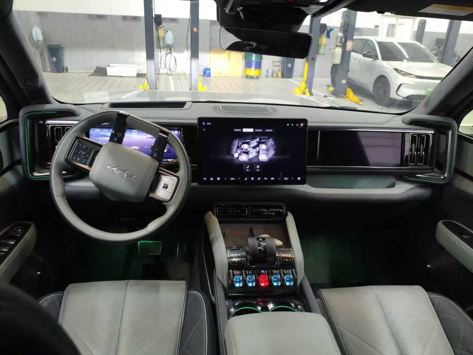 2023 Toyota Crown Kluger 2.5L 189HP L4 E-CVT Hybrid,autocango,china used car exporter,china ev exporter,chinese used car exporter,chinese used ev exporter