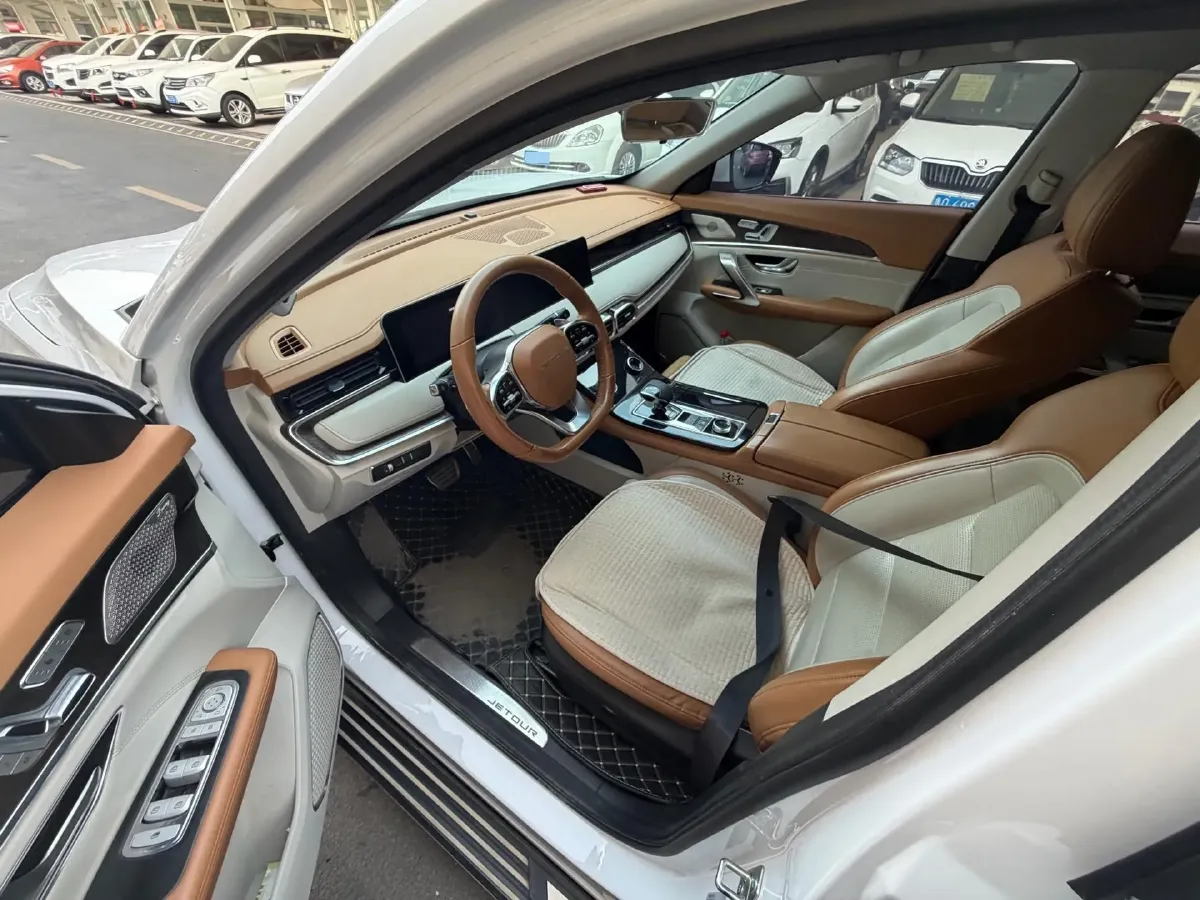 2021 Jetour X70 1.6T 197HP L4 7DCT,autocango,china used car exporter,china ev exporter,chinese used car exporter,chinese used ev exporter