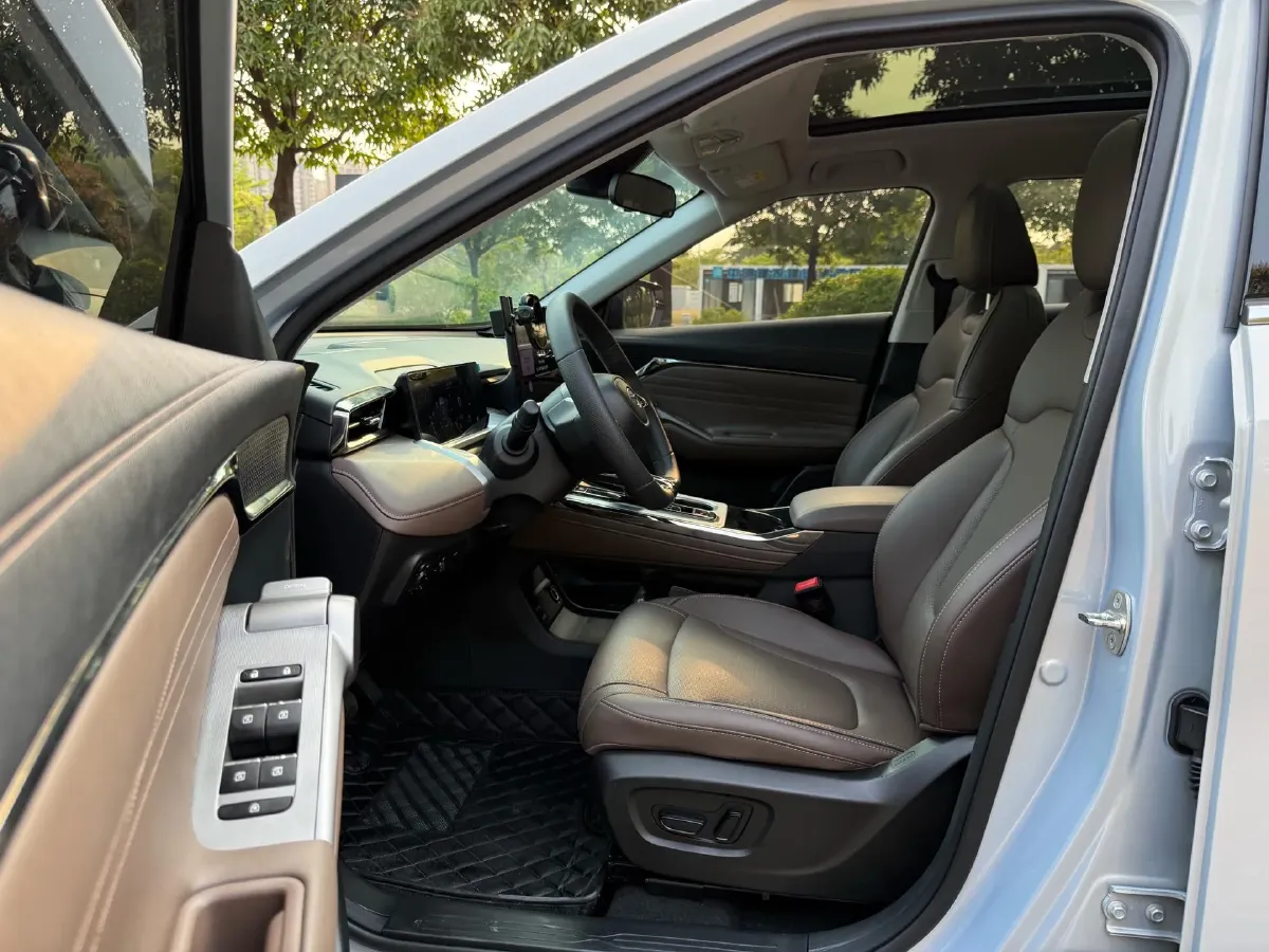 2024 GAC Trumpchi GS4 1.5T 177HP L4 7DCT,autocango,china used car exporter,china ev exporter,chinese used car exporter,chinese used ev exporter