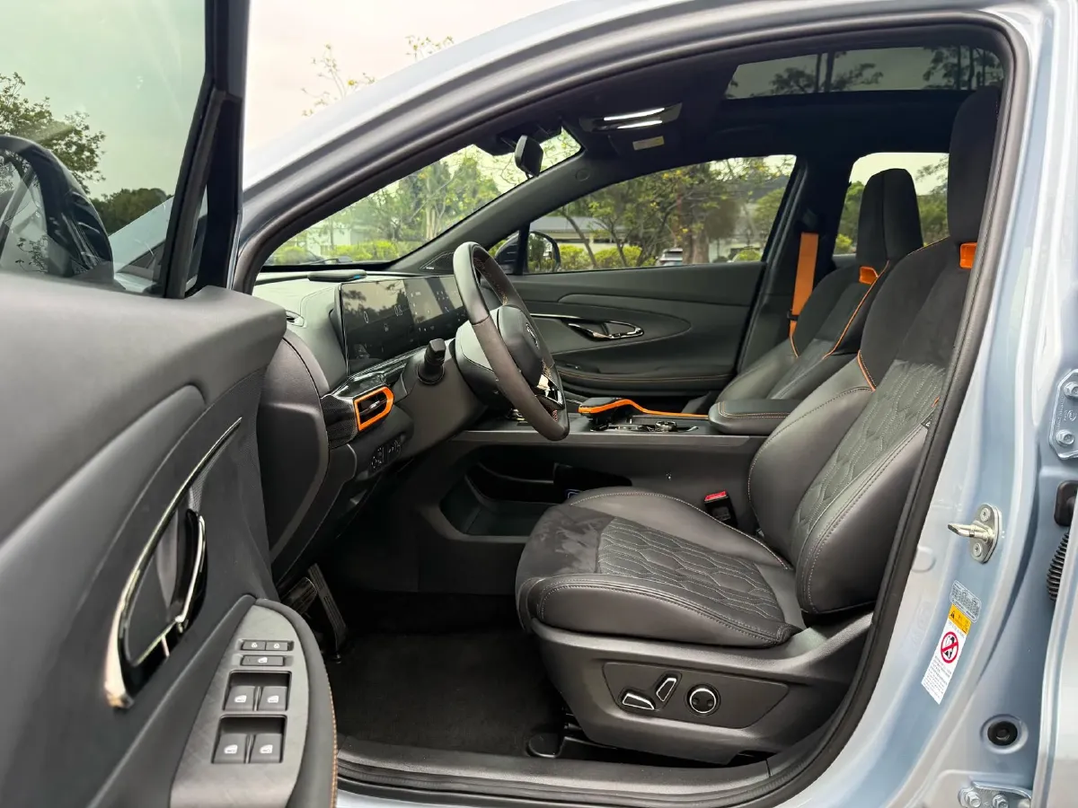 2022 ChangAn UNI-T 1.5T 188HP L4 7DCT,autocango,china used car exporter,china ev exporter,chinese used car exporter,chinese used ev exporter