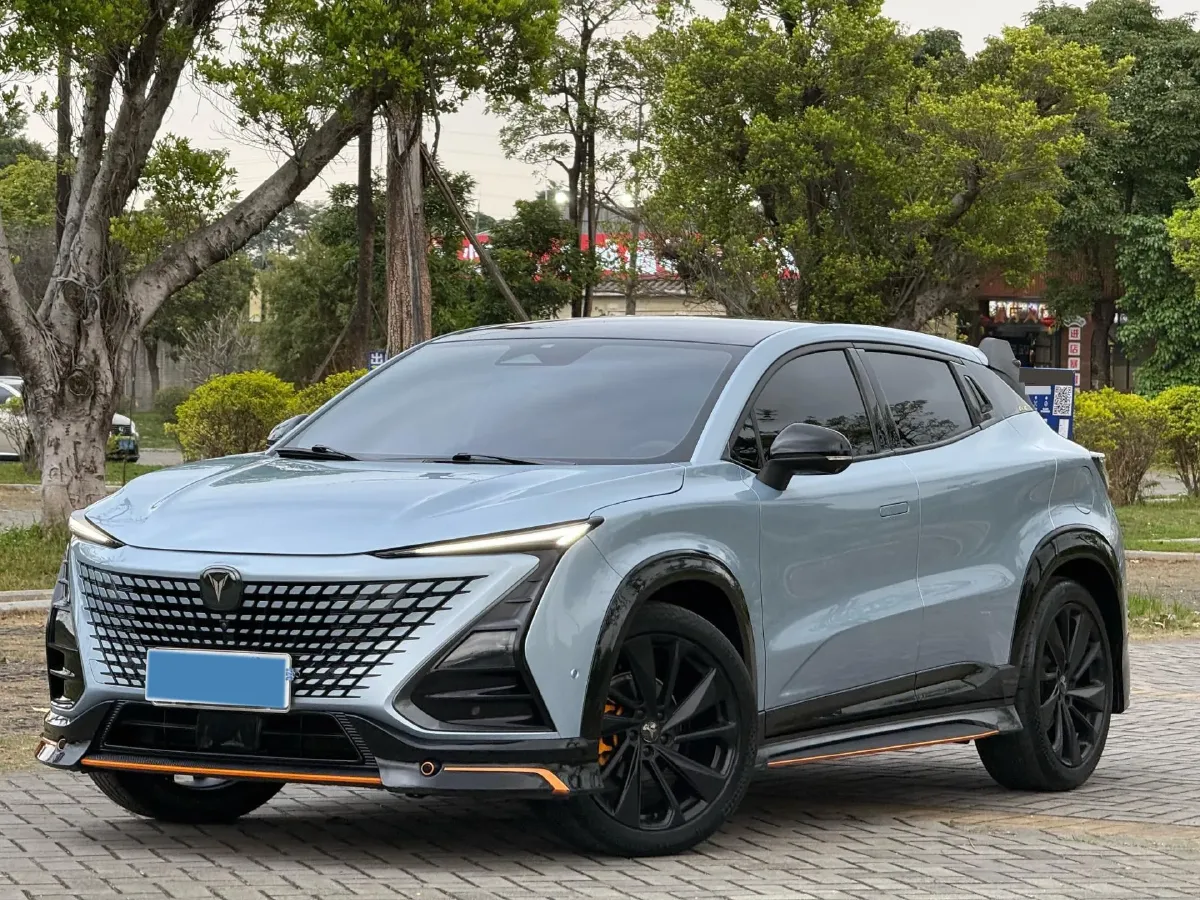 2022 ChangAn UNI-T 1.5T 188HP L4 7DCT,autocango,china used car exporter,china ev exporter,chinese used car exporter,chinese used ev exporter