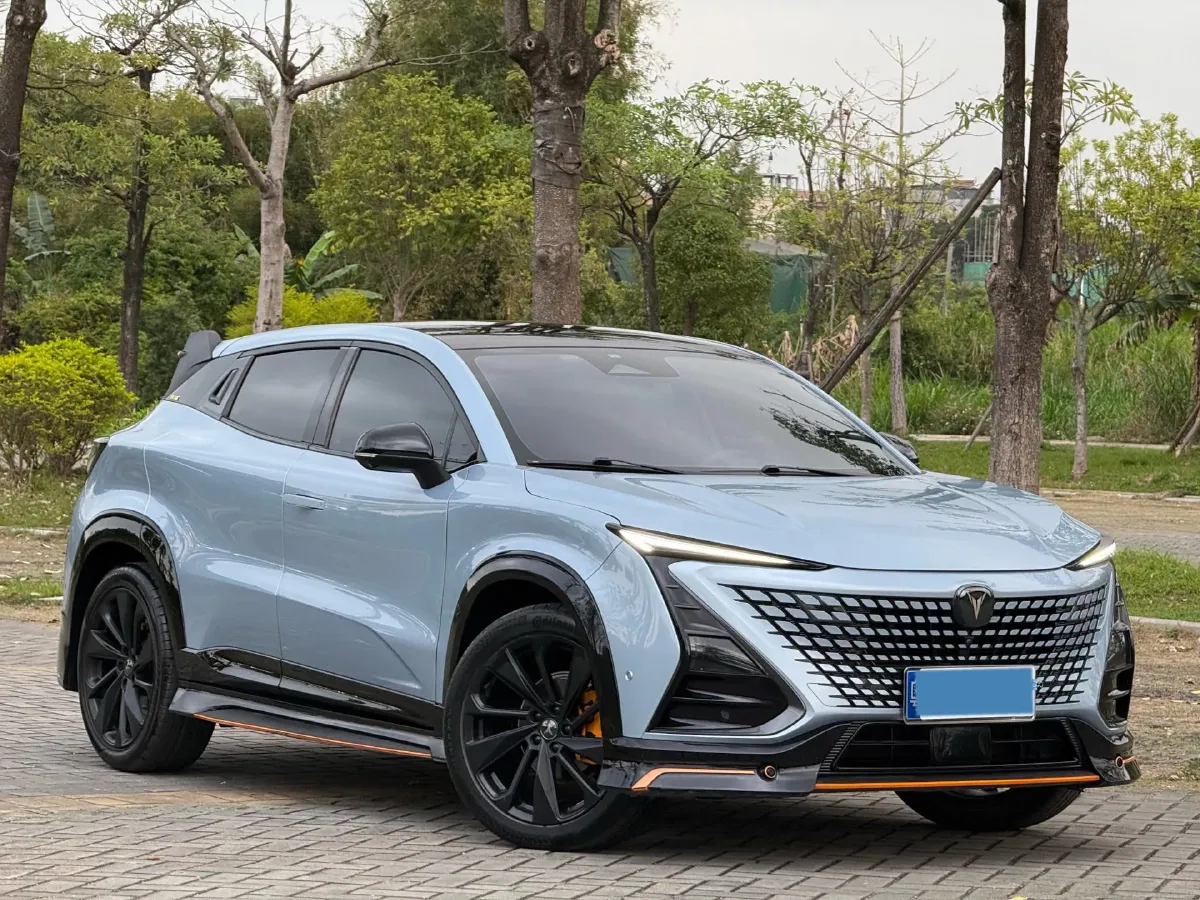 2022 ChangAn UNI-T 1.5T 188HP L4 7DCT,autocango,china used car exporter,china ev exporter,chinese used car exporter,chinese used ev exporter