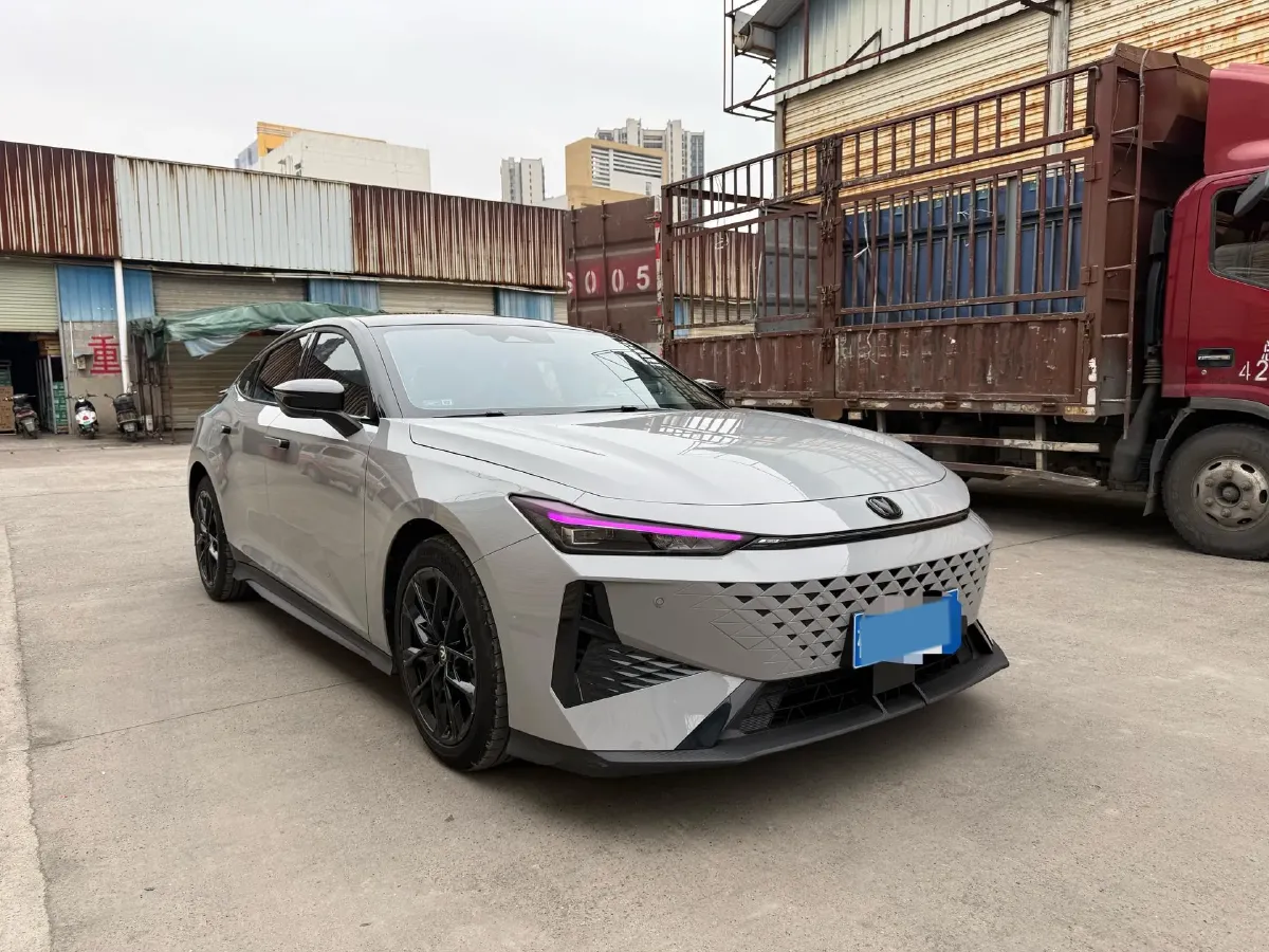 2024 ChangAn UNI-V 1.5T 188HP L4 7DCT,autocango,china used car exporter,china ev exporter,chinese used car exporter,chinese used ev exporter