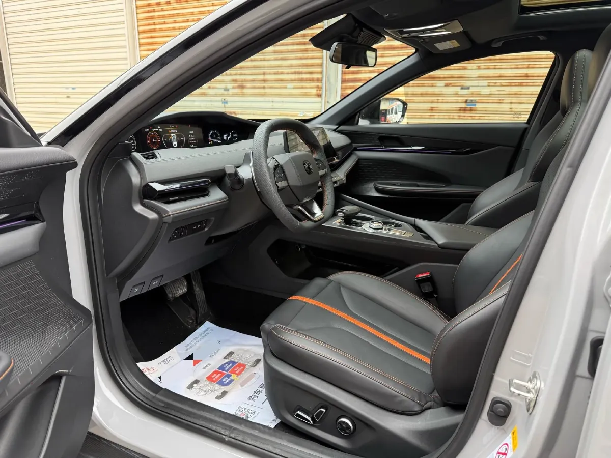 2024 ChangAn UNI-V 1.5T 188HP L4 7DCT,autocango,china used car exporter,china ev exporter,chinese used car exporter,chinese used ev exporter