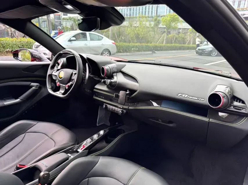 2019 Aston Martin DB11 5.2T 639HP V12 8AT,autocango,china used car exporter,china ev exporter,chinese used car exporter,chinese used ev exporter