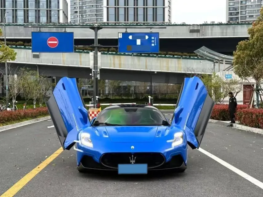 2023 Maserati MC20 3.0T 630HP V6 8DCT,autocango,china used car exporter,china ev exporter,chinese used car exporter,chinese used ev exporter