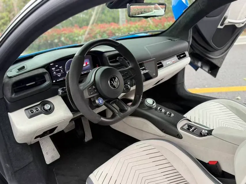2023 Maserati MC20 3.0T 630HP V6 8DCT,autocango,china used car exporter,china ev exporter,chinese used car exporter,chinese used ev exporter