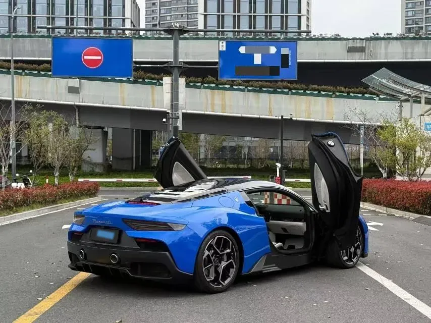 2023 Maserati MC20 3.0T 630HP V6 8DCT,autocango,china used car exporter,china ev exporter,chinese used car exporter,chinese used ev exporter
