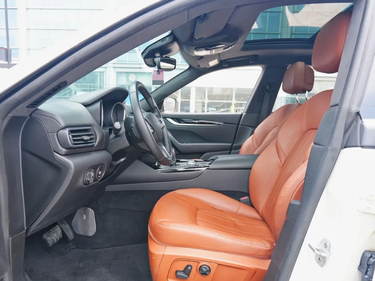 2018 Jaguar XJ 3.0T 340HP V6 8AT,autocango,china used car exporter,china ev exporter,chinese used car exporter,chinese used ev exporter