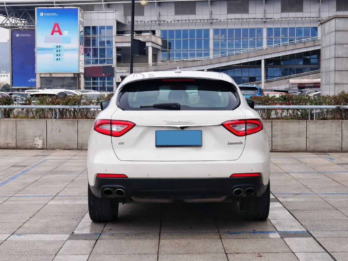 2018 Jaguar XJ 3.0T 340HP V6 8AT,autocango,china used car exporter,china ev exporter,chinese used car exporter,chinese used ev exporter