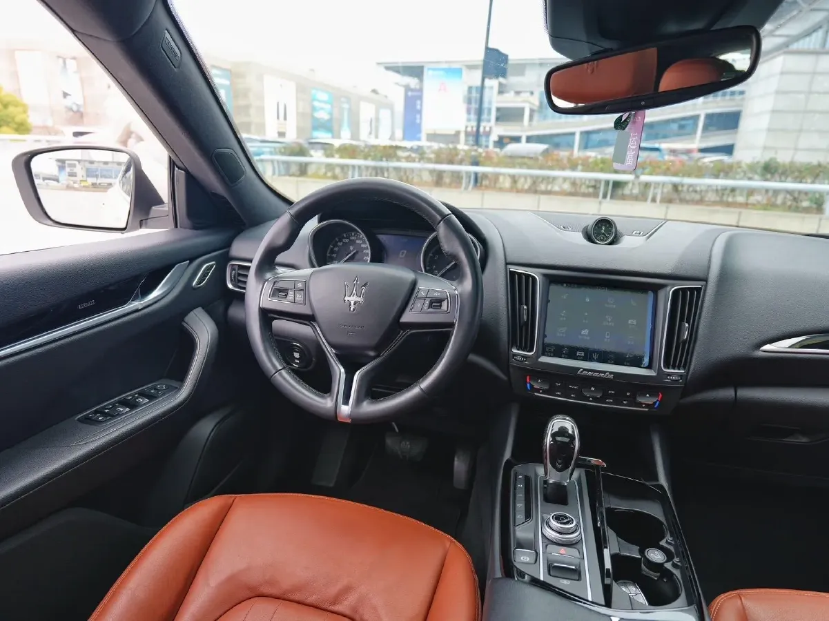 2018 Jaguar XJ 3.0T 340HP V6 8AT,autocango,china used car exporter,china ev exporter,chinese used car exporter,chinese used ev exporter