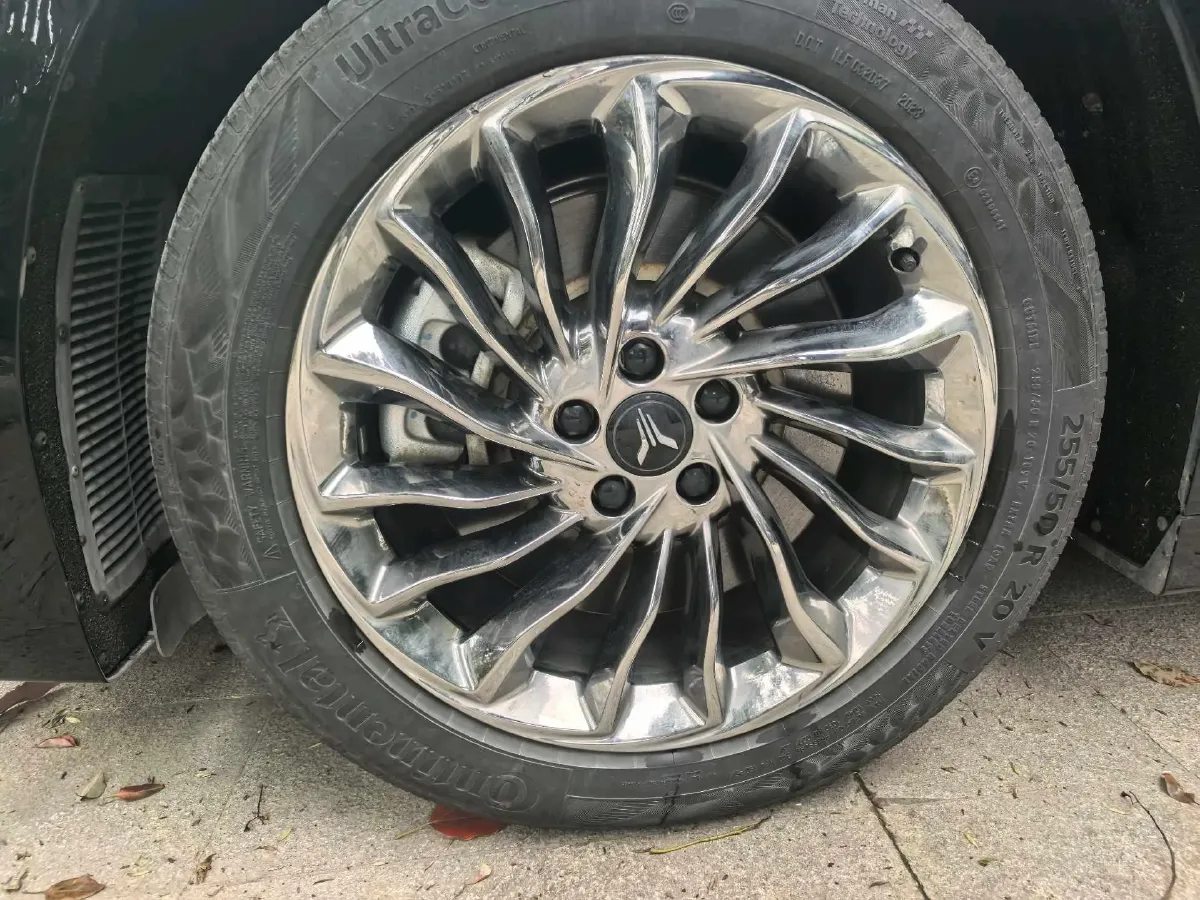 2022 Voyah Dream 1.5T 136HP L4 PHEV 25.57KWH,autocango,china used car exporter,china ev exporter,chinese used car exporter,chinese used ev exporter