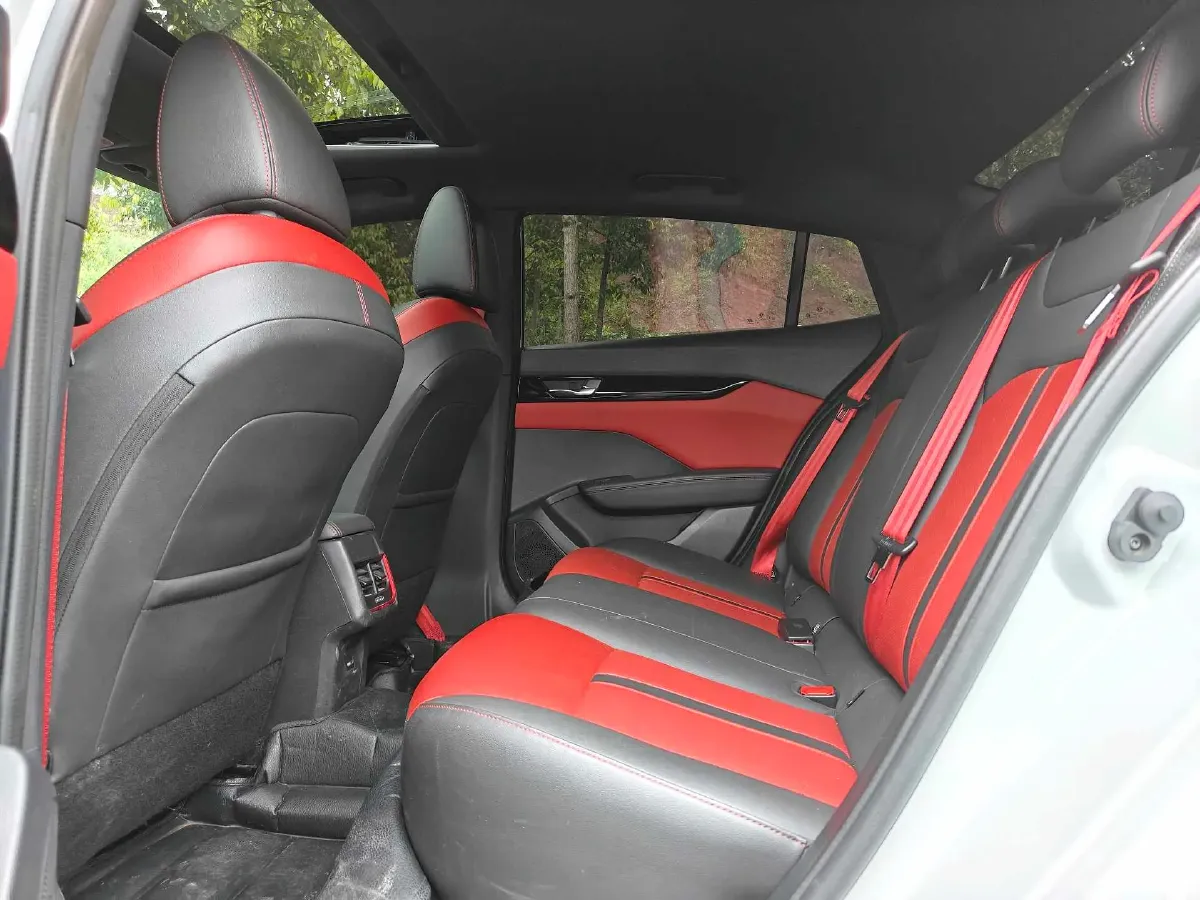 2021 DongFeng Aeolus YiXuan 1.5T 150HP L4 6DCT,autocango,china used car exporter,china ev exporter,chinese used car exporter,chinese used ev exporter