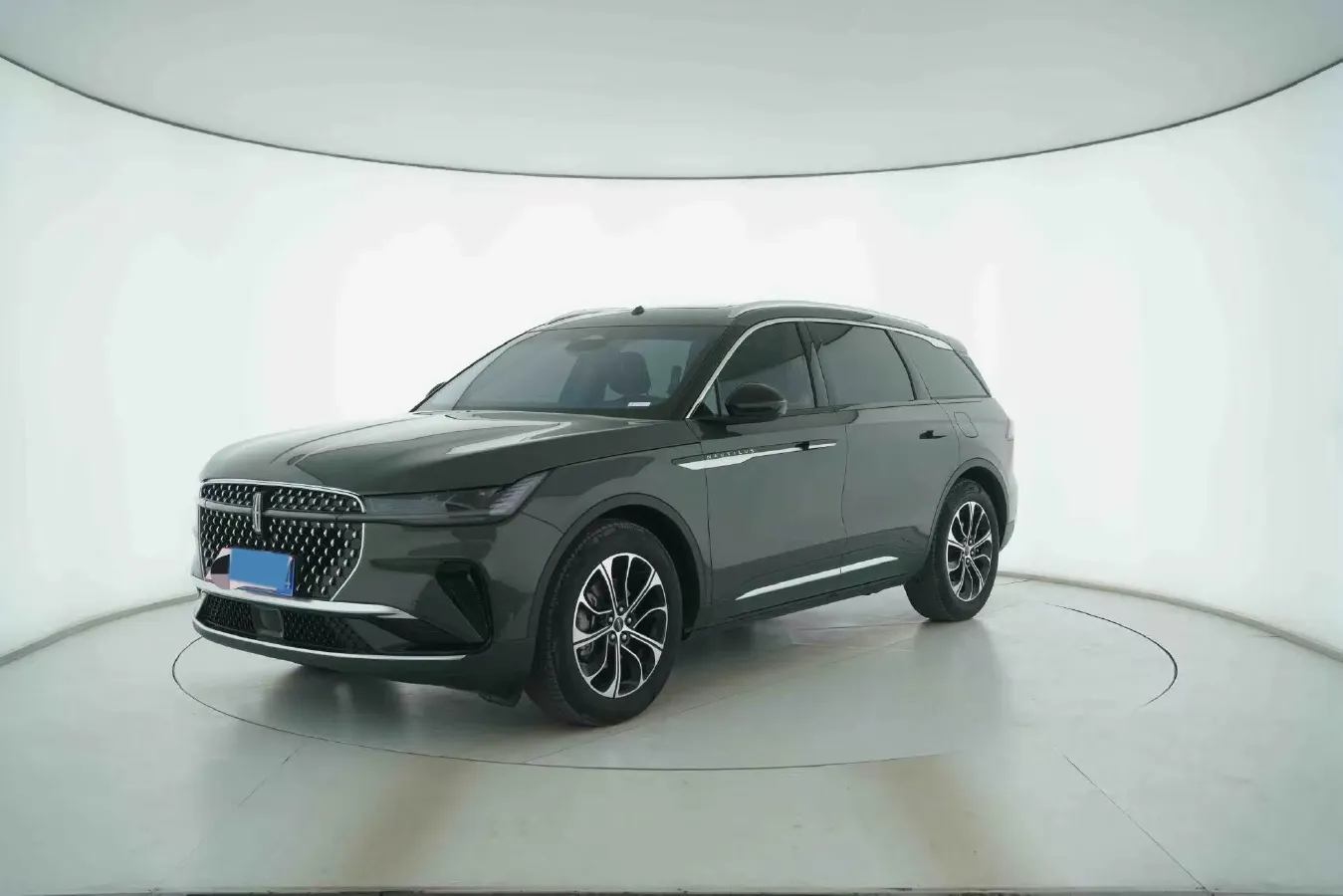 2023 Lincoln Nautilus 2.0T 261HP L4 8AT,autocango,china used car exporter,china ev exporter,chinese used car exporter,chinese used ev exporter