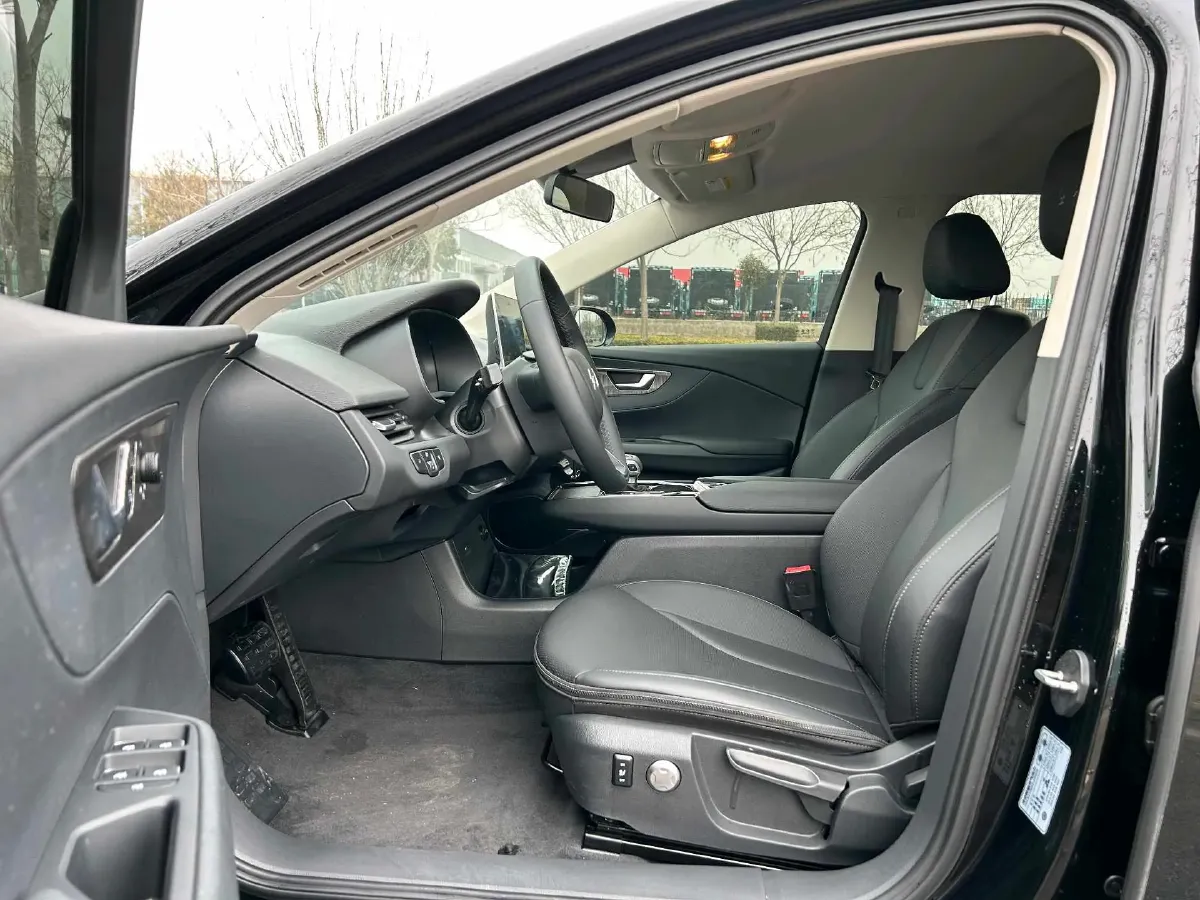 2022 HongQi E-QM5 BEV 54KWH,autocango,china used car exporter,china ev exporter,chinese used car exporter,chinese used ev exporter