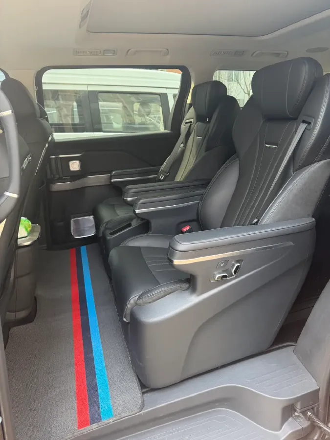 2023 HongQi HQ9 2.0T 252HP L4 8AT,autocango,china used car exporter,china ev exporter,chinese used car exporter,chinese used ev exporter