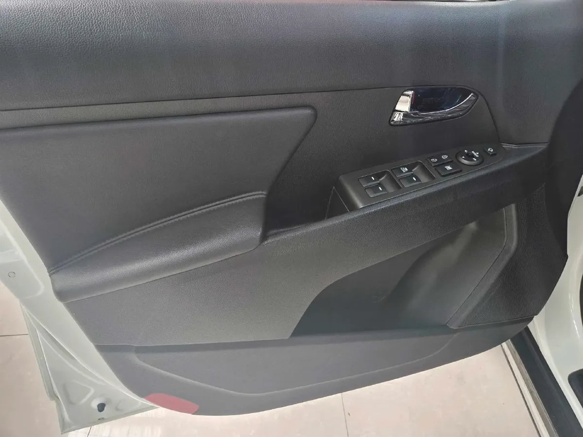 2016 Kia Sportage R 2.0L 165HP L4 6AT,autocango,china used car exporter,china ev exporter,chinese used car exporter,chinese used ev exporter