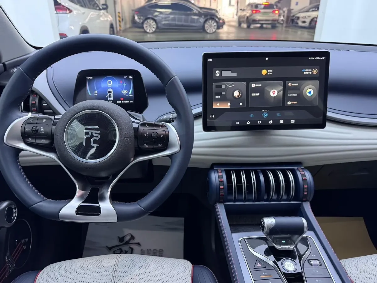 2022 Roewe RX5 MAX 1.5T 181HP L4 6AT,autocango,china used car exporter,china ev exporter,chinese used car exporter,chinese used ev exporter