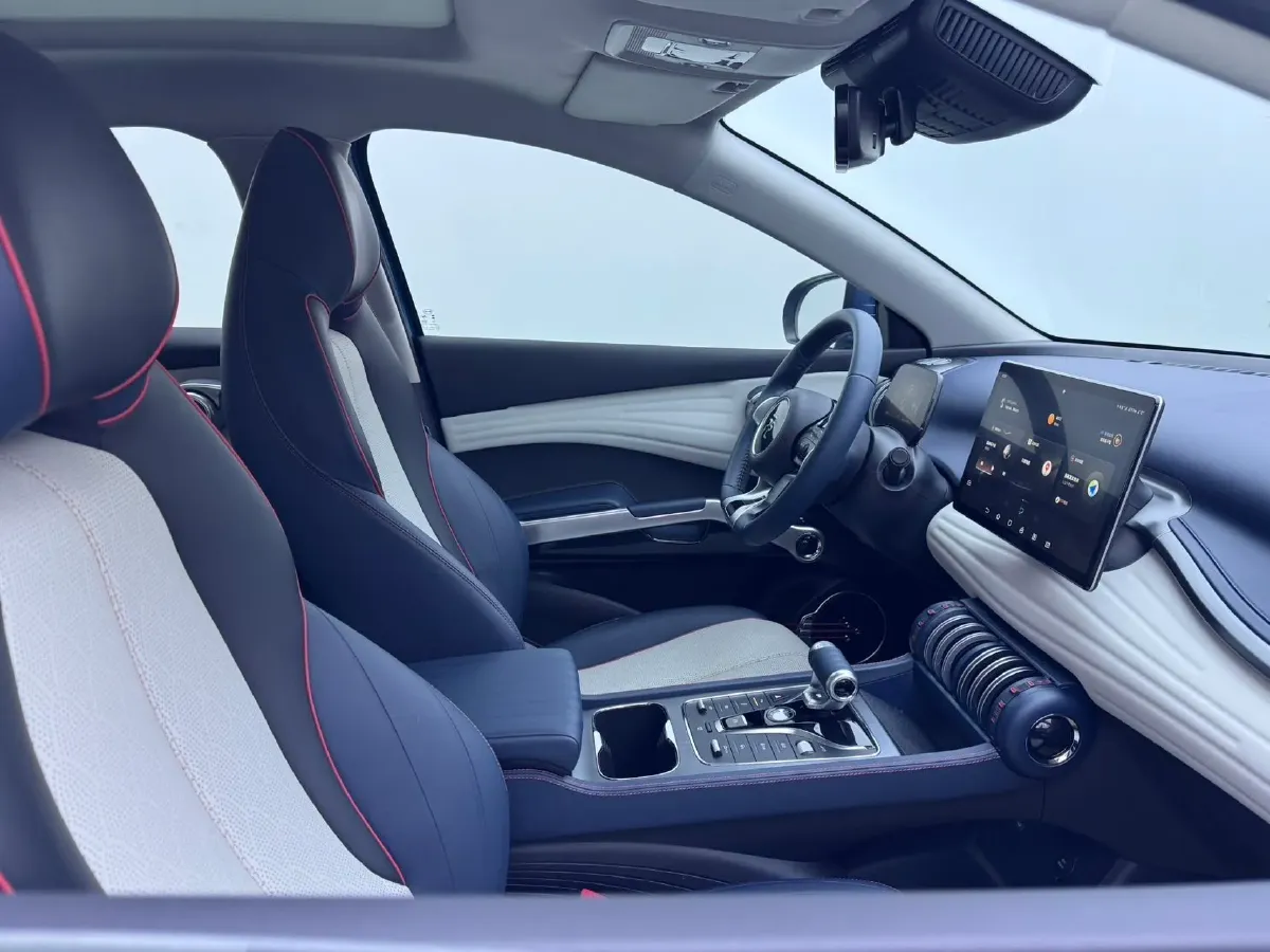 2022 Roewe RX5 MAX 1.5T 181HP L4 6AT,autocango,china used car exporter,china ev exporter,chinese used car exporter,chinese used ev exporter