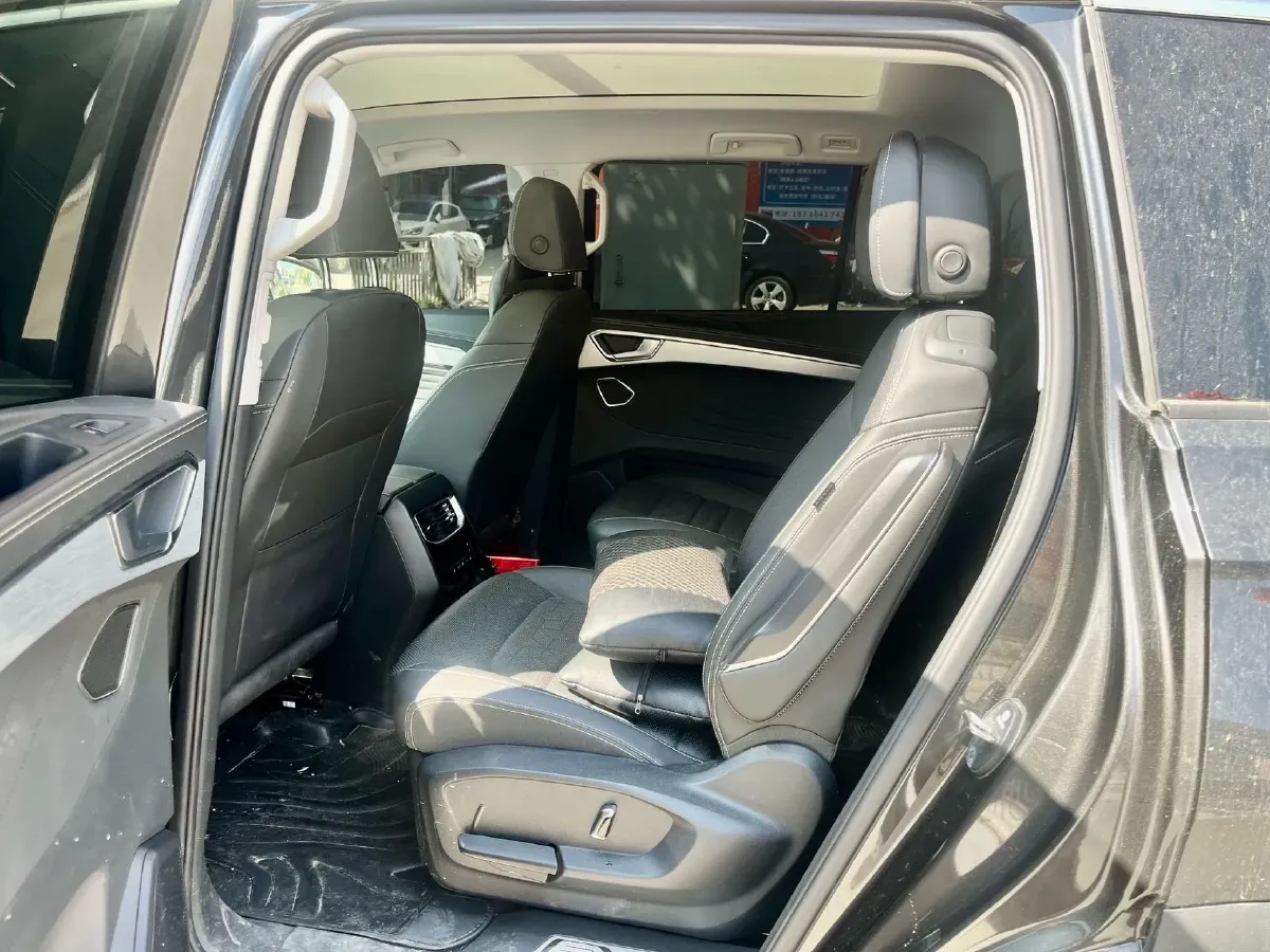 2023 Volkswagen Talagon 2.0T 220HP L4 7DCT,autocango,china used car exporter,china ev exporter,chinese used car exporter,chinese used ev exporter