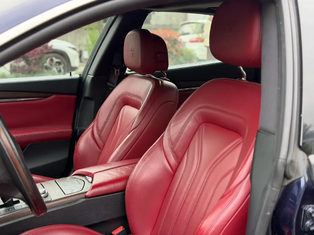 2017 Maserati Quattroporte 3.0T 350HP V6 8AT,autocango,china used car exporter,china ev exporter,chinese used car exporter,chinese used ev exporter