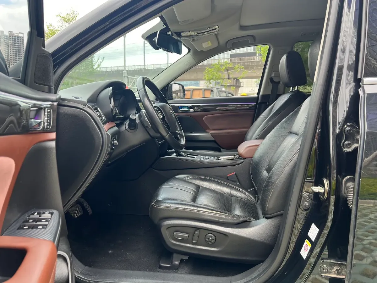 2017 GAC Trumpchi GS8 2.0T 201HP L4 6AT,autocango,china used car exporter,china ev exporter,chinese used car exporter,chinese used ev exporter