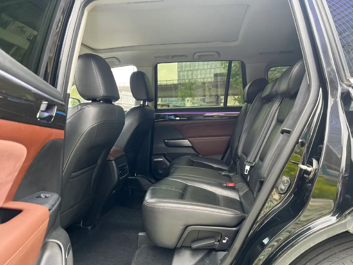 2017 GAC Trumpchi GS8 2.0T 201HP L4 6AT,autocango,china used car exporter,china ev exporter,chinese used car exporter,chinese used ev exporter