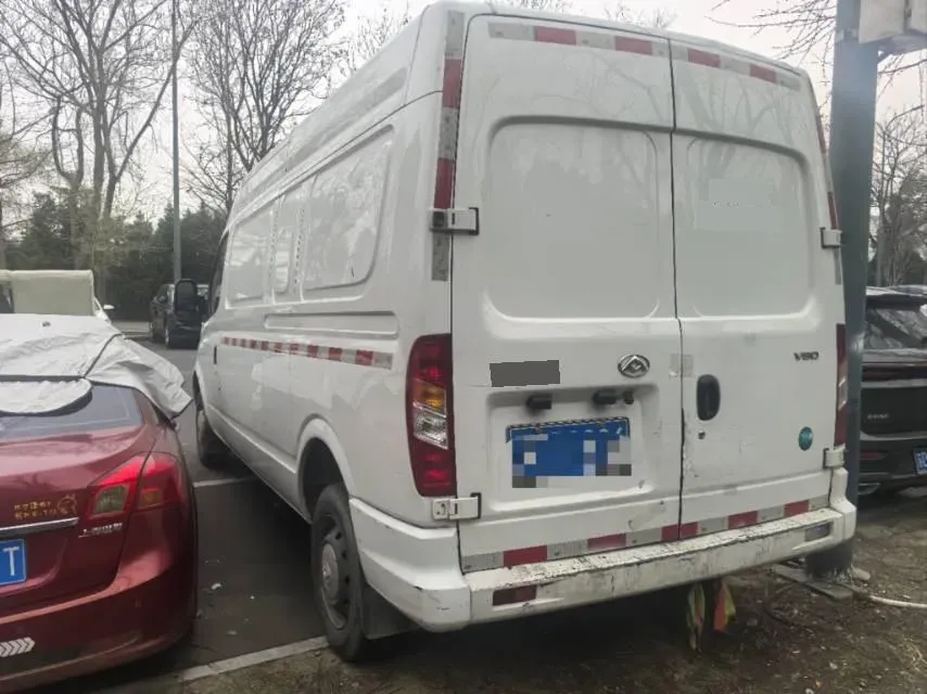 2023 MAXUS XinTu V80 2.0T 139HP L4 6MT,autocango,china used car exporter,china ev exporter,chinese used car exporter,chinese used ev exporter